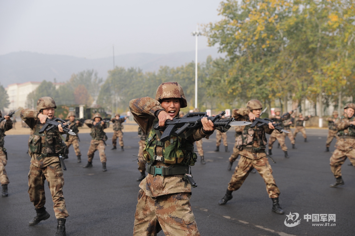 杀声震天直击第81集团军某合成旅刺杀训练