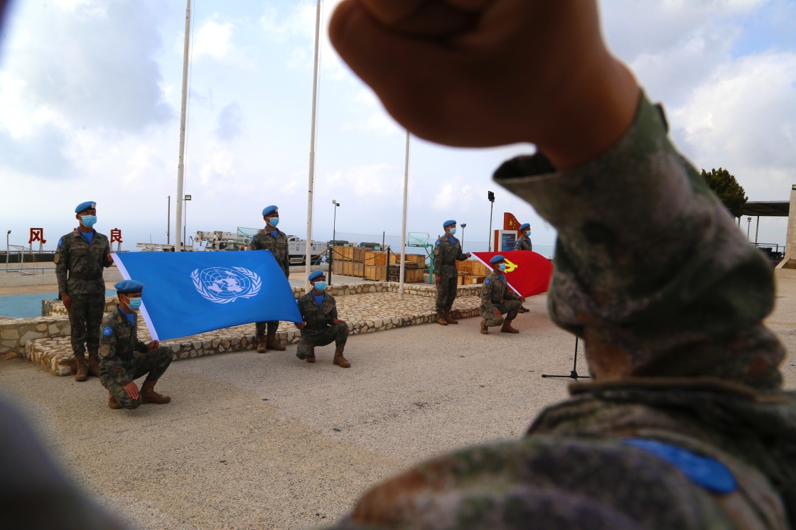 用青春标记那一抹和平蓝记中国赴黎巴嫩维和部队青年官兵