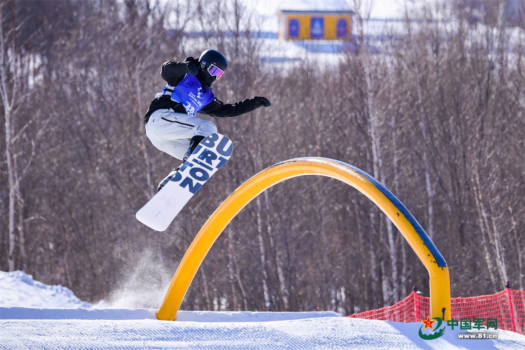 苏翊鸣夺得"十四冬"单板滑雪公开组男子坡面障碍技巧决赛金牌 - 中国