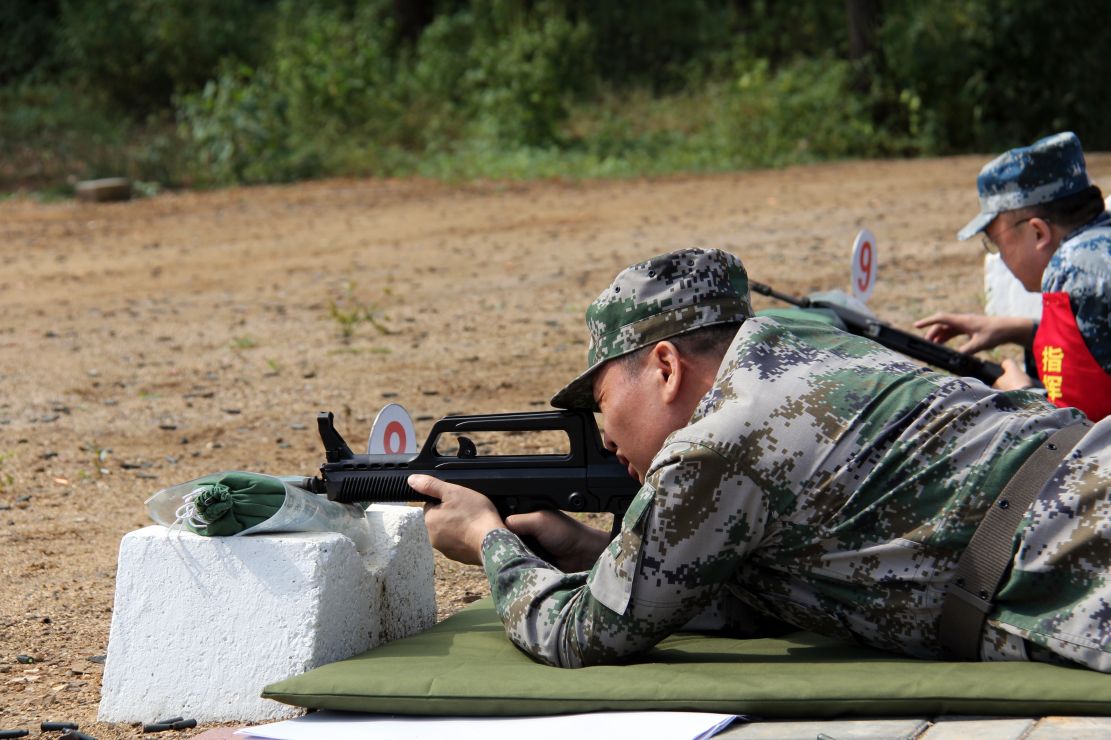 军医军护的"双实"训练 - 中国军网