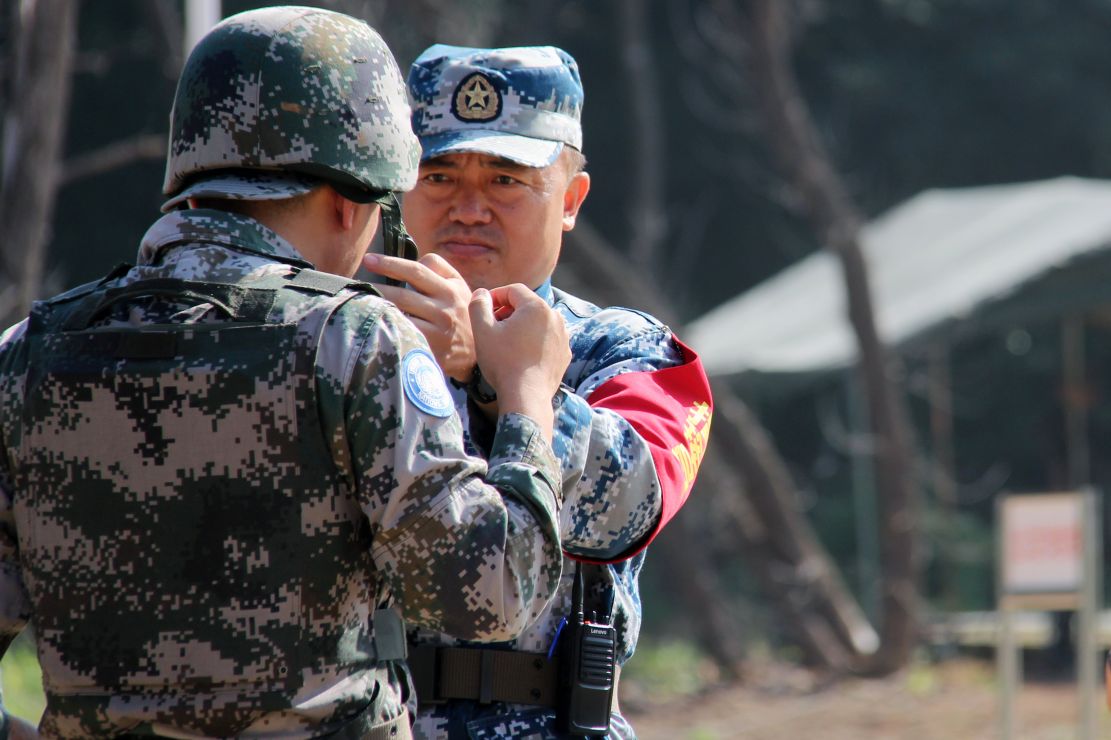 军医军护的"双实"训练 - 中国军网