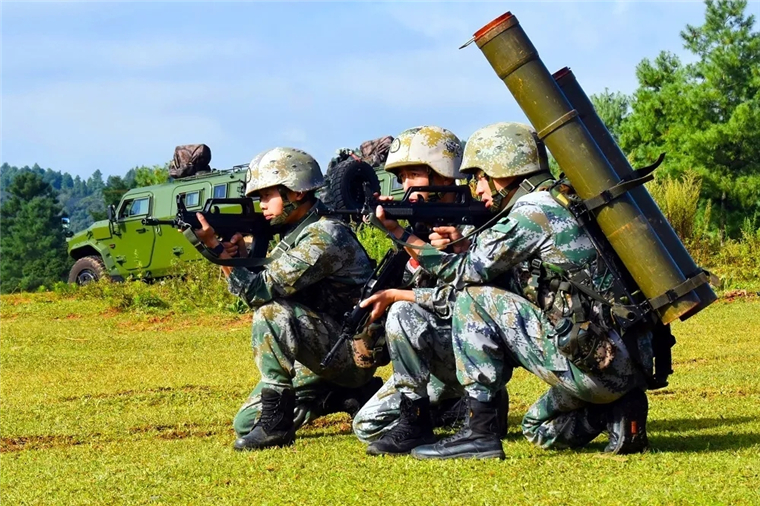 火箭军某部与陆军某部联合训练!