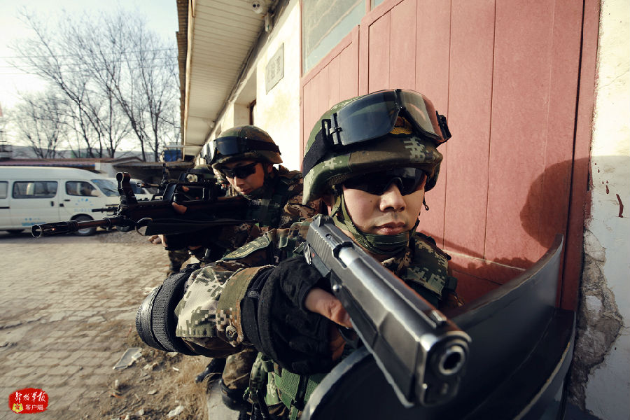 直击武警甘肃总队某支队冬季大练兵高燃瞬间