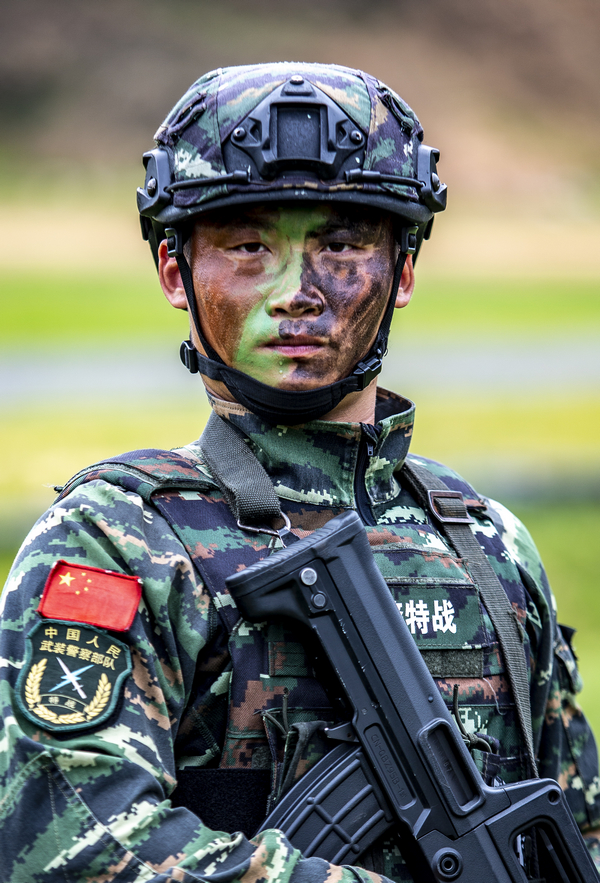 就是武警浙江省总队机动支队某特战分队副小队长刘鑫