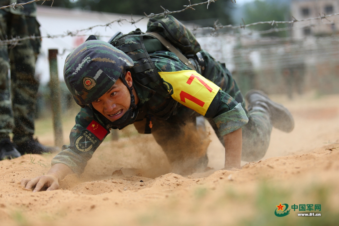 【军旅镜头·2019】解锁特战队员的战斗姿态