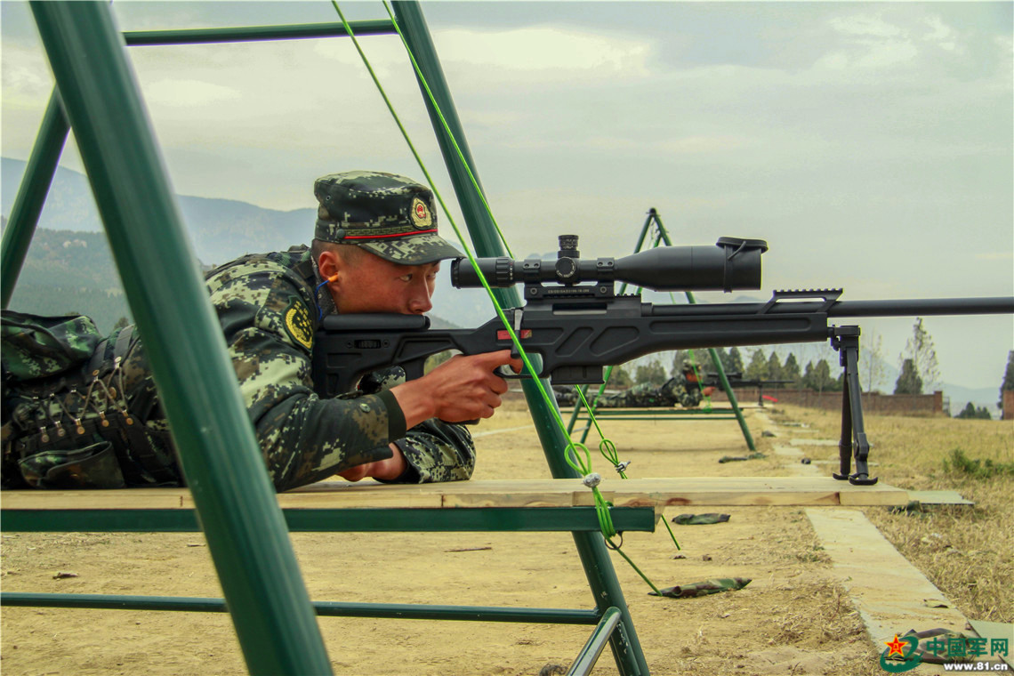"鹰眼"在线"甩狙"!揭秘狙击手是怎样练成的!