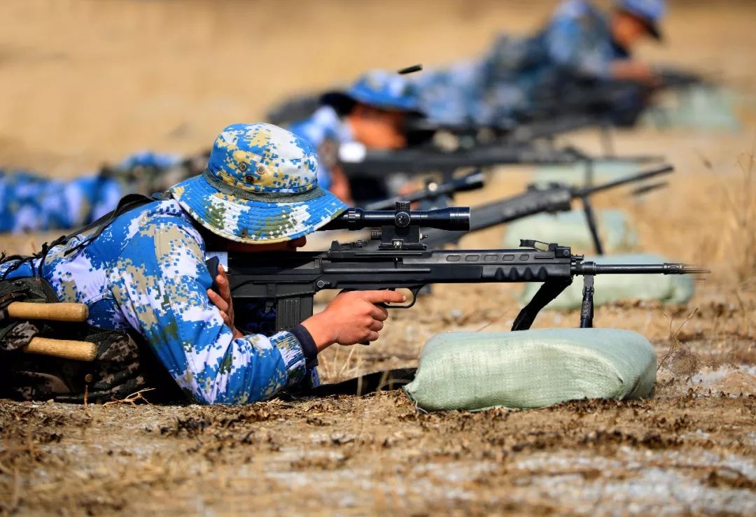 一组海军陆战队超燃图片,送给在逆境中成长的你