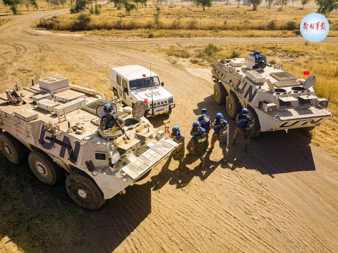 中国第16批赴苏丹维和工兵分队开展全员全装机动防卫演练