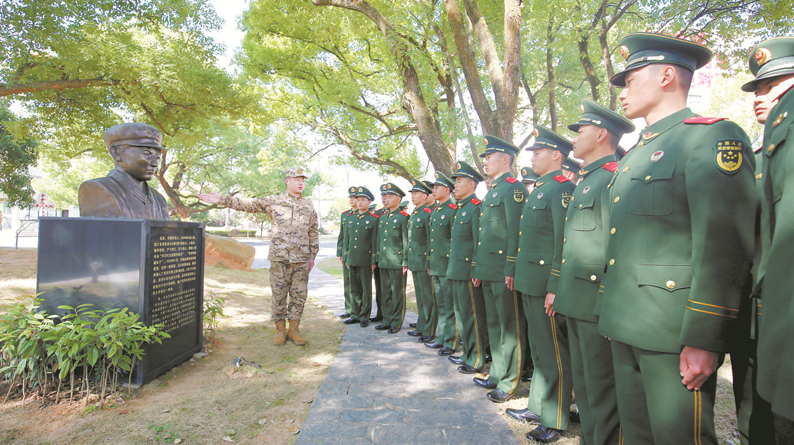 中央军委批准中国人民解放军唯一新闻门户网站