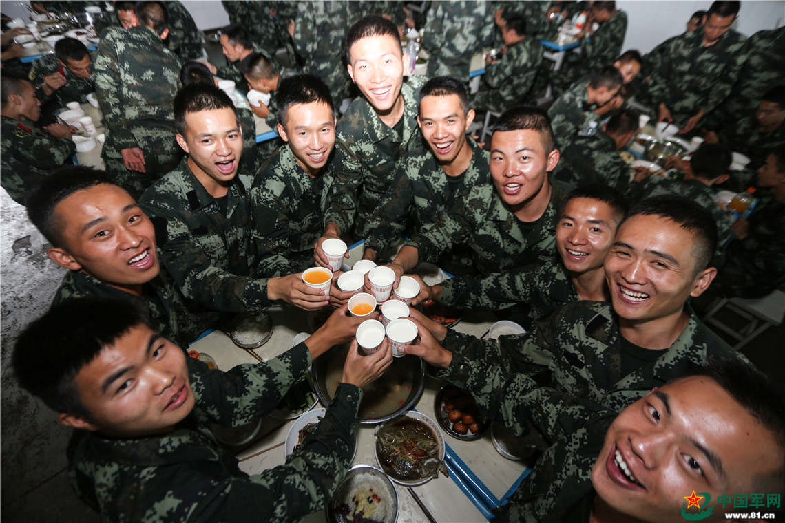 退伍季|武警老兵离队那一天的长情告白