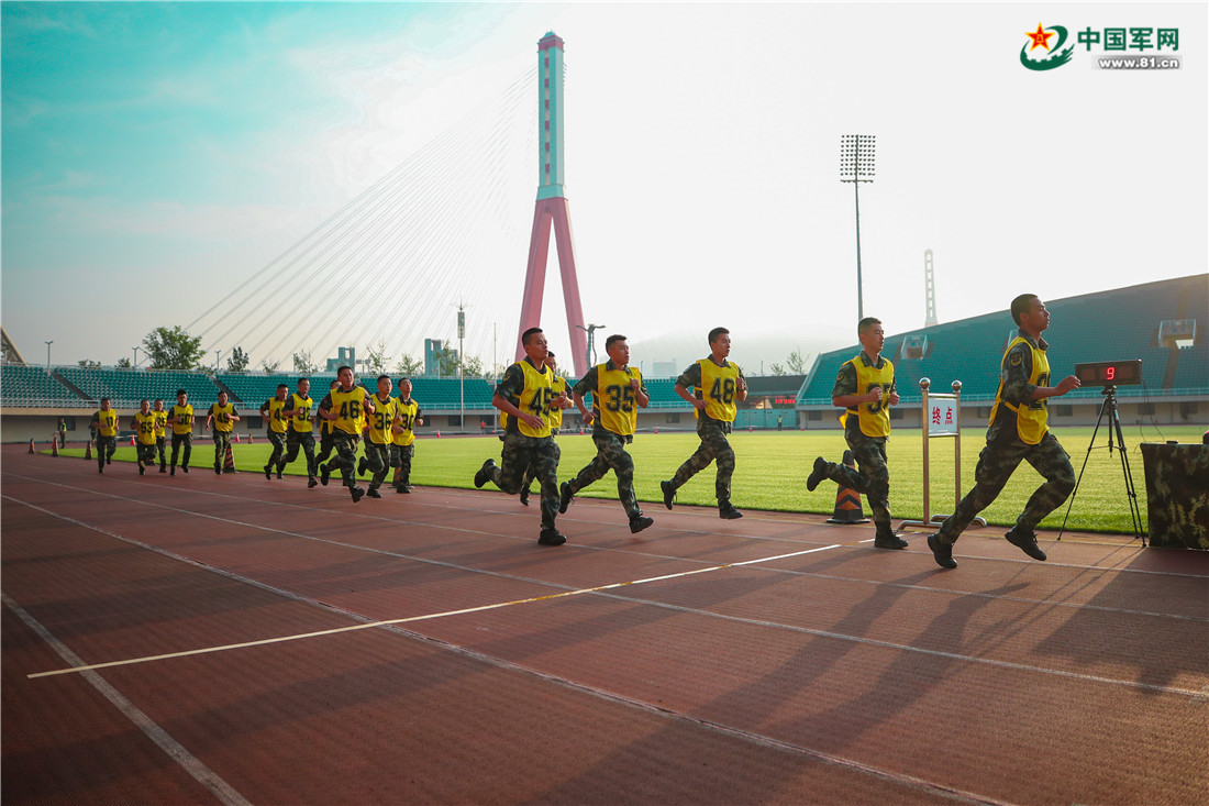 考!考!武警分队指挥员比武战味浓