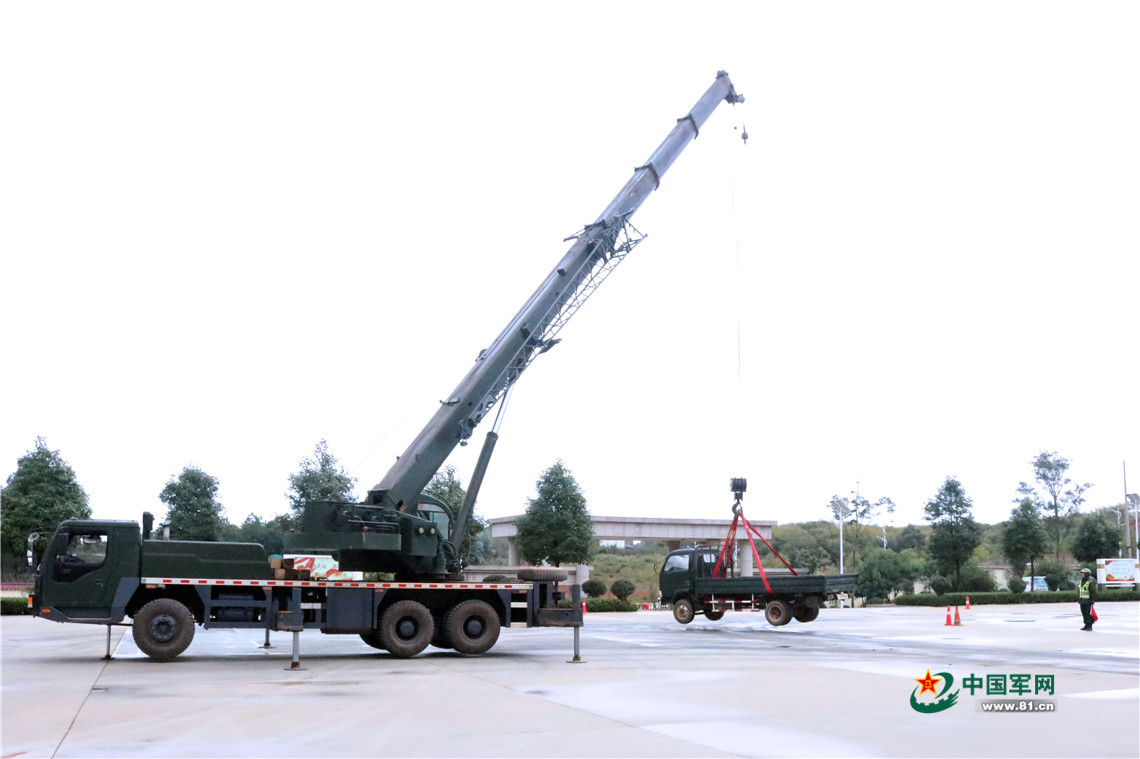 看武警第二机动总队某支队的看家本领