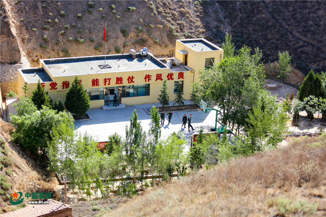 影像故事:坚守在大山深处的"守库兵" - 中国军网