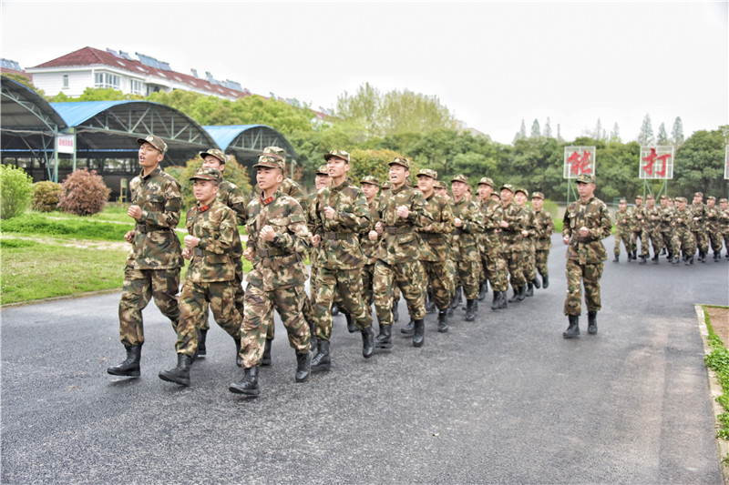 武警新兵训练第一线!现场组图来袭 - 中国军网