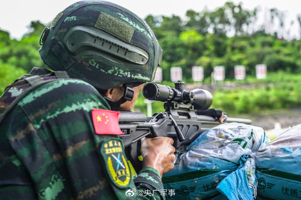燃!武警广东总队狙击精兵比武鏖战正酣