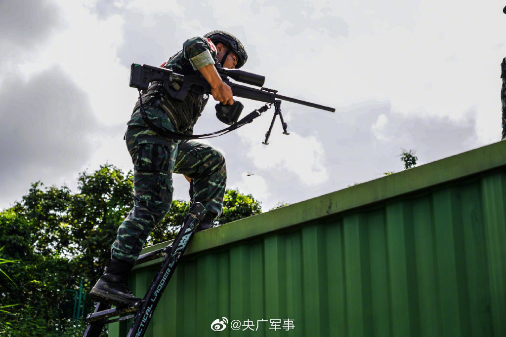燃!武警广东总队狙击精兵比武鏖战正酣