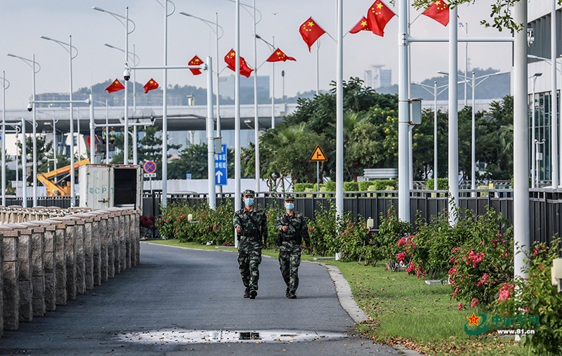 粤澳边界:武警官兵全力保障"十一"假期安全