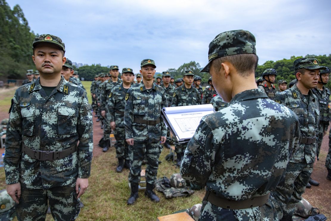 广西南宁:练强"中军帐" 武警南宁支队严密组织首长机关军事考核