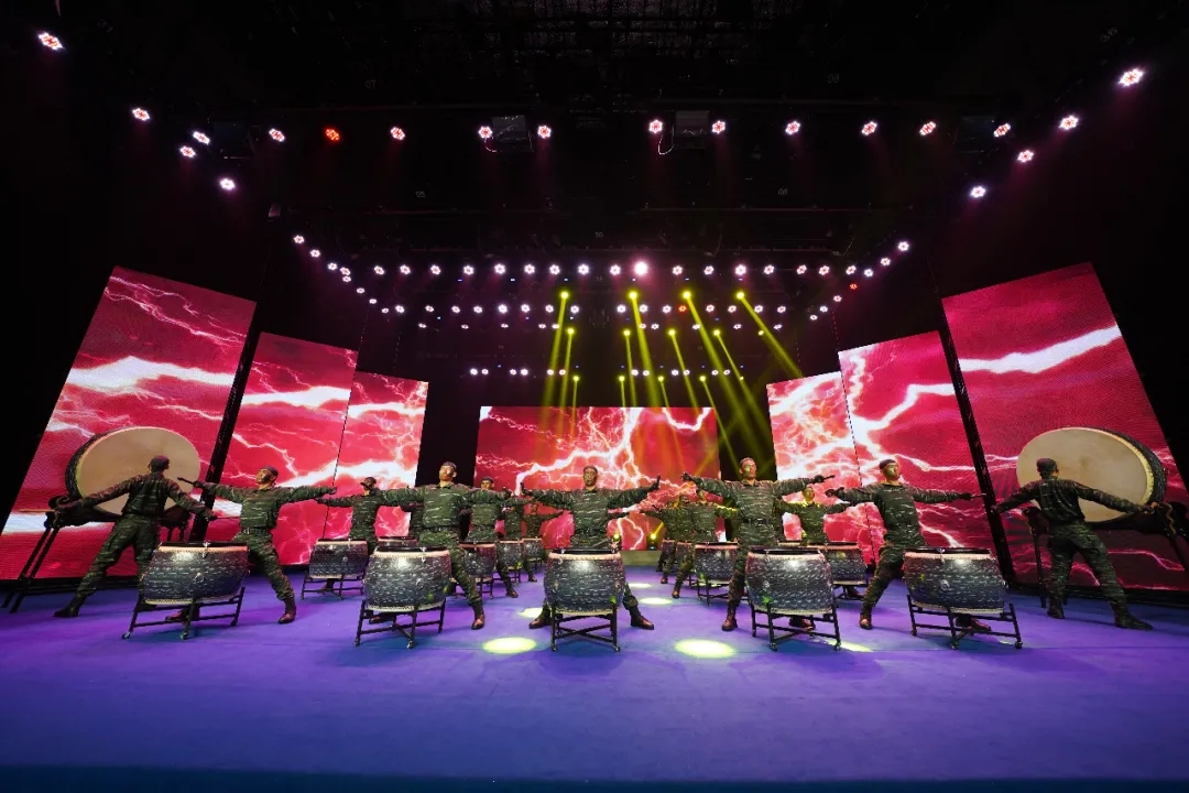 军营舞台"草根群星"的擂台对决——湖北总队"三有"文化活动演示会操