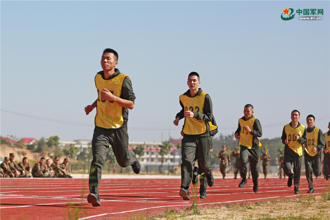 热血沸腾!直击武警官兵创破纪录比武竞赛现场