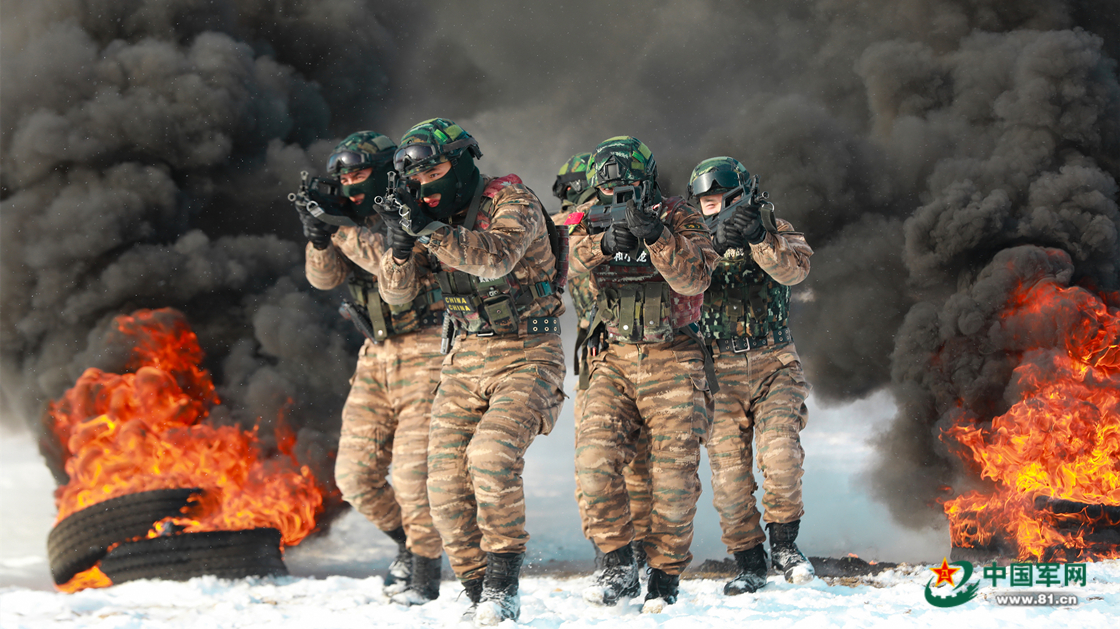 武警新疆总队克拉玛依支队尖兵出击淬火利刃
