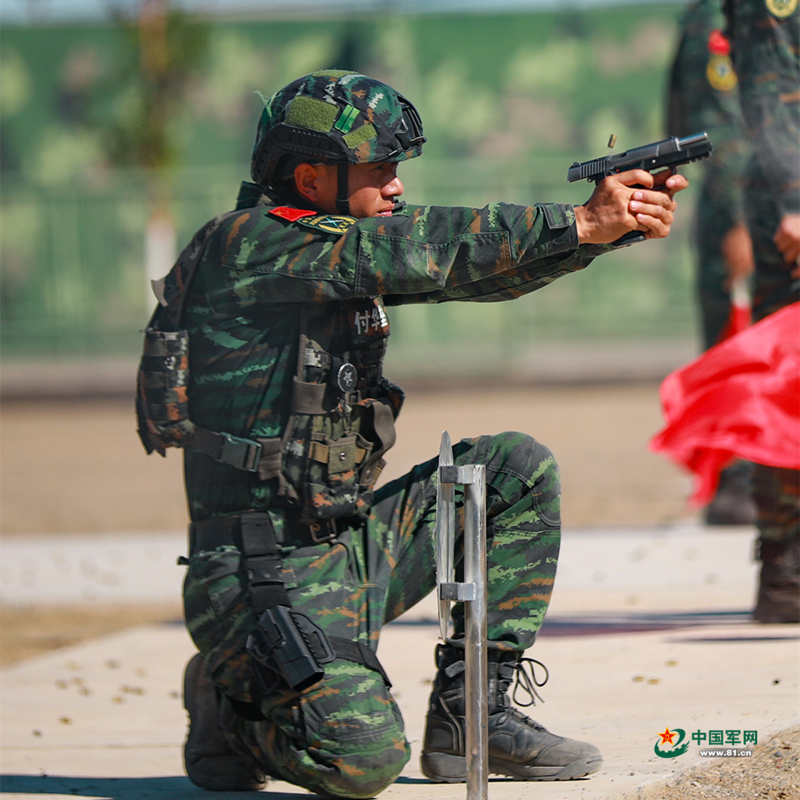 近距离直击丨武警新疆总队克拉玛依支队组织实弹射击训练