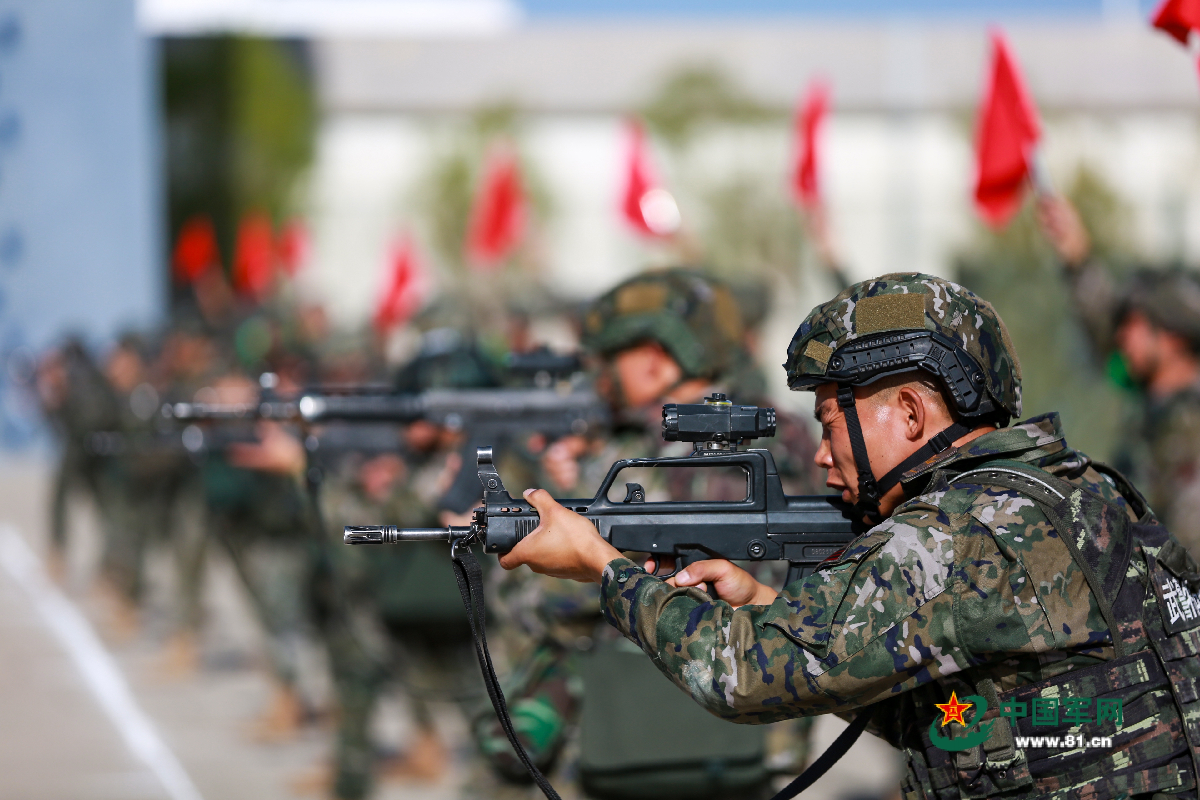 武警甘肃总队酒泉支队举办军事体育运动会 - 中国军网