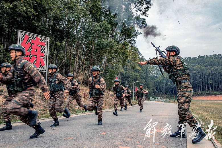 武警广西总队机动支队教导队队长邱健矢志精武纪事