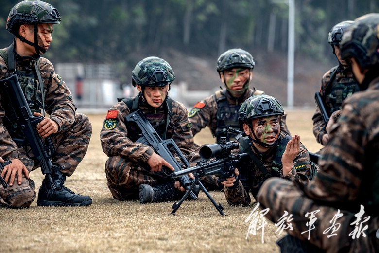 武警广西总队机动支队教导队队长邱健矢志精武纪事