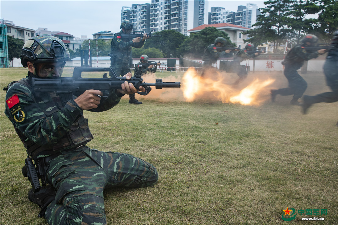 开训即开战直击武警特战队员实战练兵