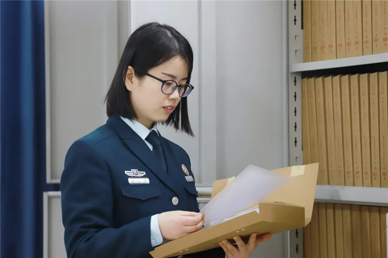 边疆展芳华|穿上孔雀蓝的文职金花,真美!