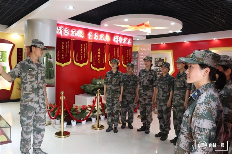 "孔雀蓝"的"兵之初"