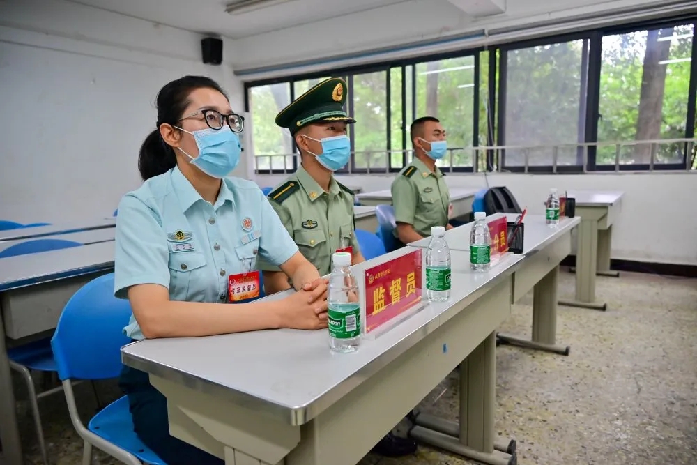 武警警官学院圆满完成面向社会公开招考文职人员博士招考岗位面试工作