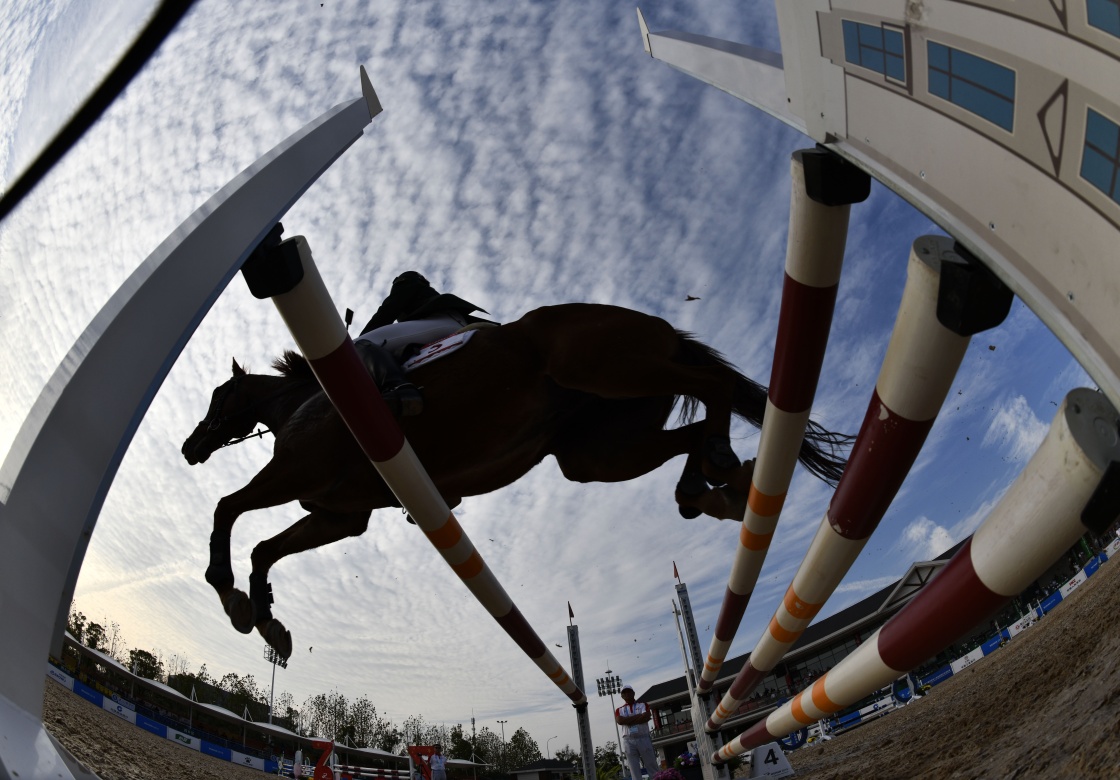 现代五项——中国队夺得女子团体冠军