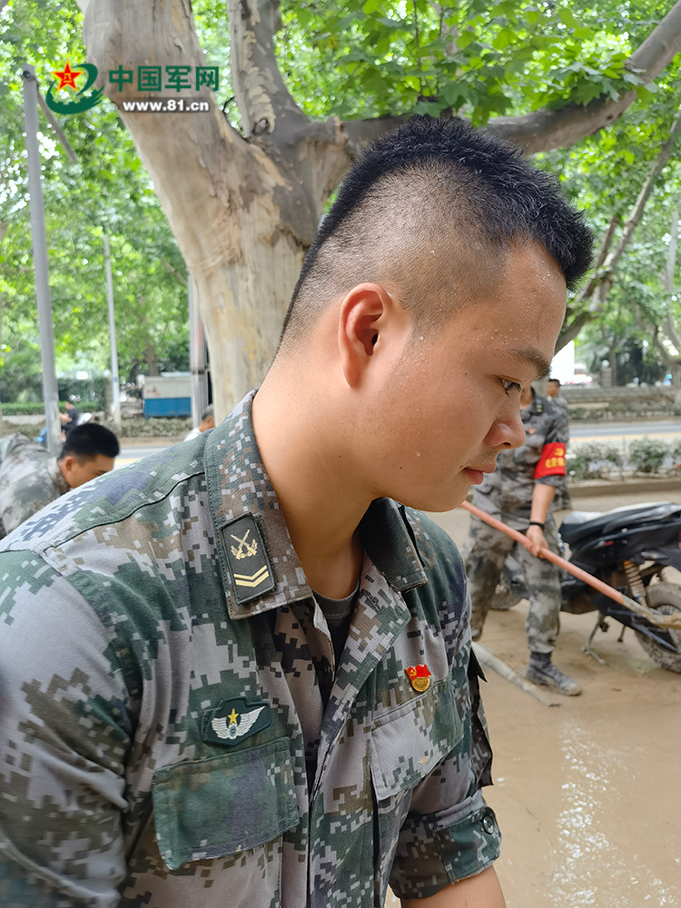 恢复生产生活秩序,杨根思部队坚守一线