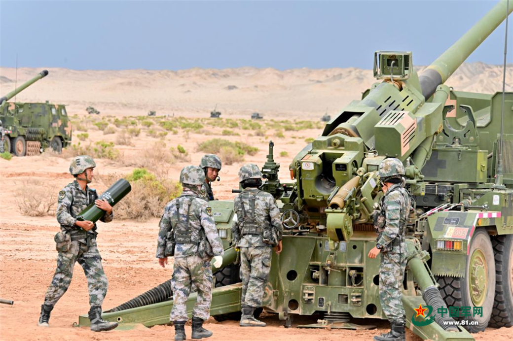 战神怒吼!炮兵实弹射击亮剑大漠