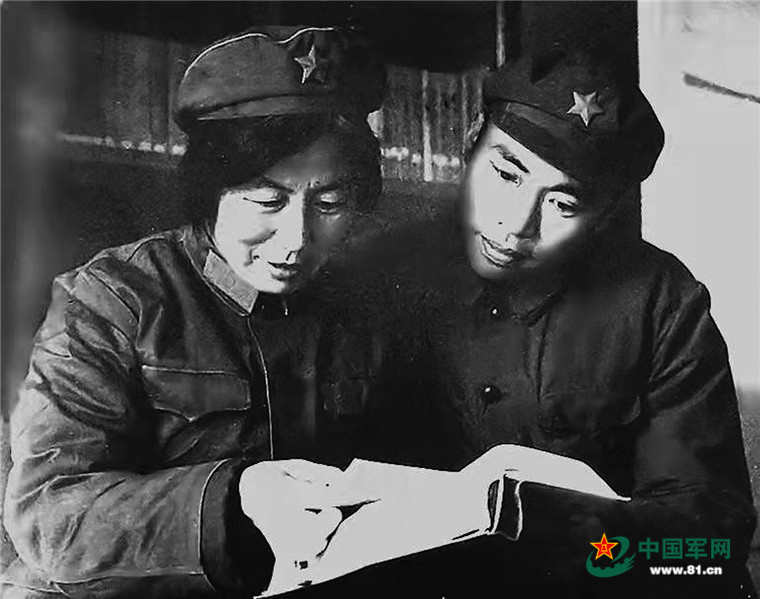 红心向党强军故事会丨耄耋之年再飞天背后的岁月深情