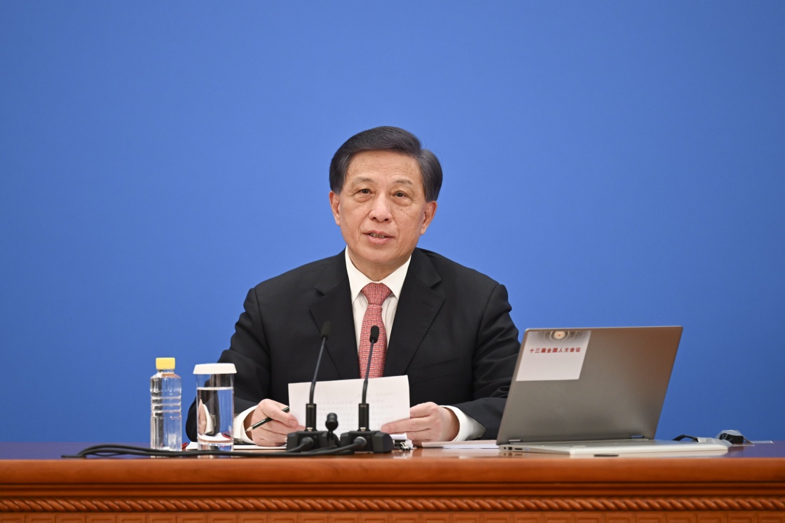 十三届全国人大五次会议举行新闻发布会 大会发言人张业遂答中外记者