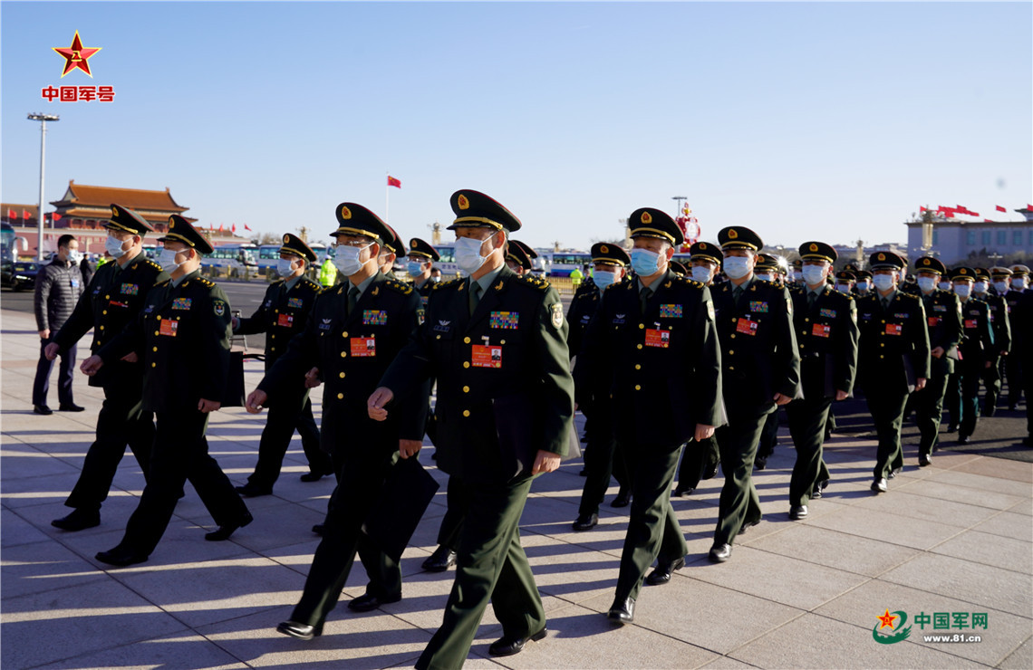 军媒观两会丨直击解放军和武警部队代表团入场时刻