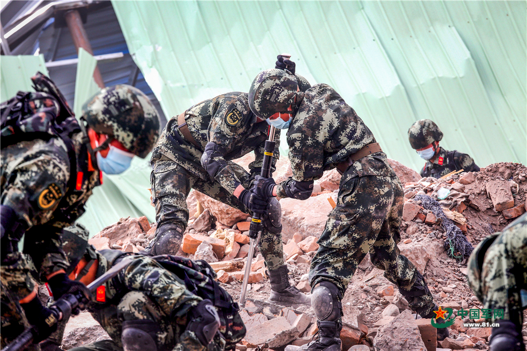 直击丨武警甘肃总队官兵参加应急使命2022抗震救灾演习
