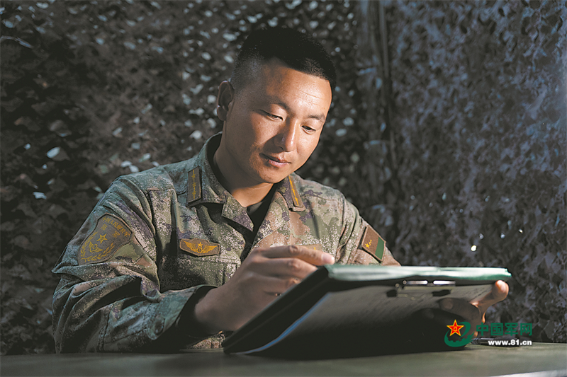 这是一名陆军连长的青春答卷 - 中国军网