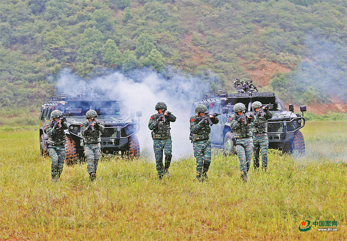 敢于冲锋武警第二机动总队某支队五中队官兵精武强能影像