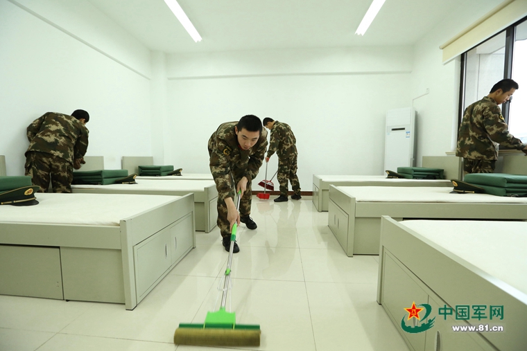 老兵变成最美新兵