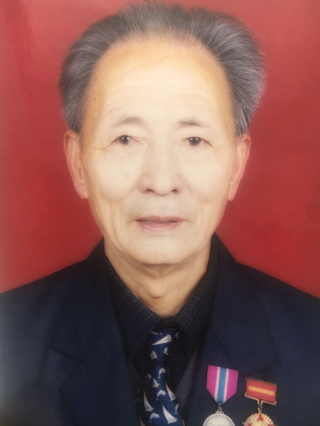 他还在上中学"联合国军"越过三八线,直逼中朝边境的鸭绿江和图们江