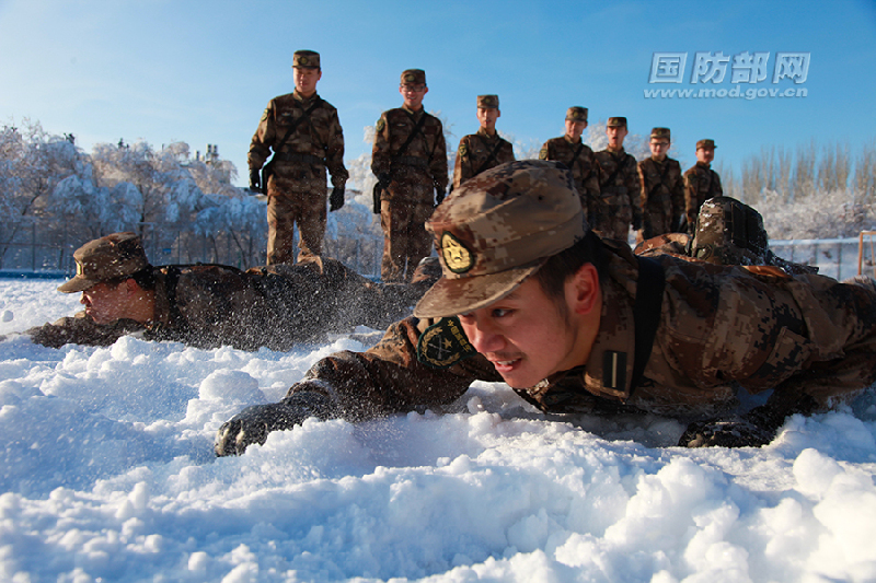 西北高校的冬日"练"歌