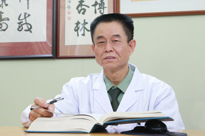 段俊峰谈骨论筋预防颈椎病要认清误区注意生活细节