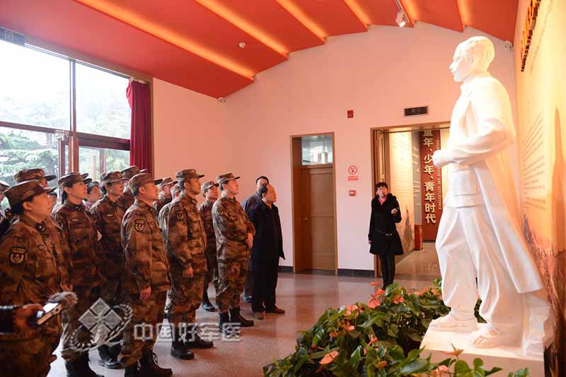 为唯一的老八路医院疯狂打call来看新时代白求恩手记之二