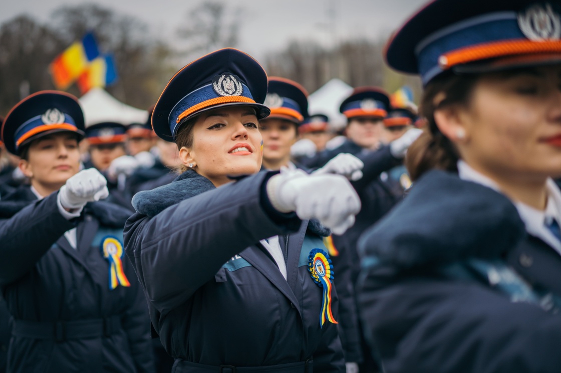 罗马尼亚举行国庆阅兵式
