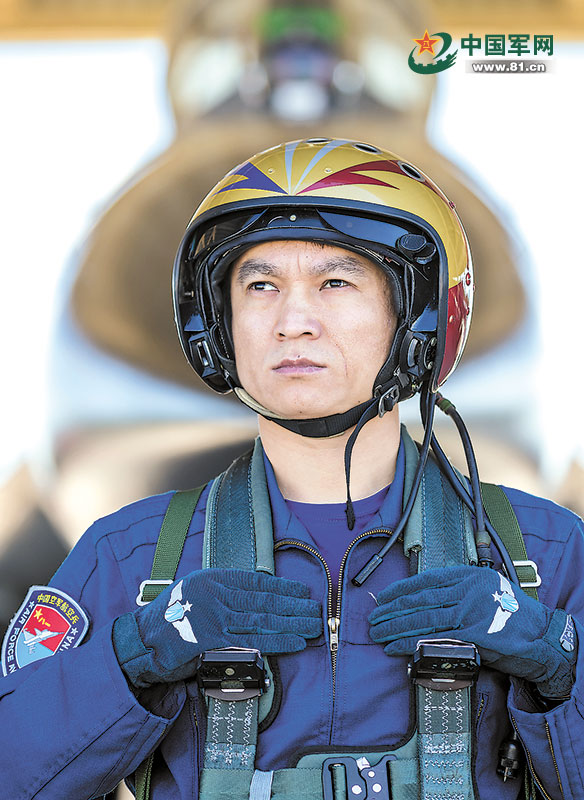 北部战区空军航空兵某旅姚凯:"金头盔"只是谋打赢的路标