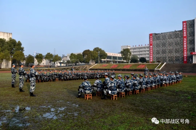 中部战区空军某基地新训旅新兵骨干 淬火加钢
